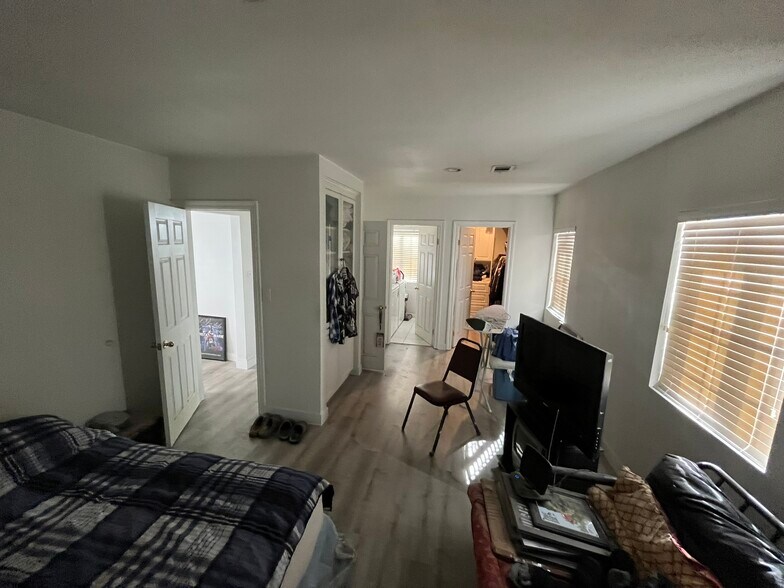 More Photos Of 10825 Silicon Ave, Montclair Industrial For Sale