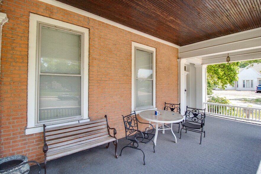 More Photos Of 212 E Main St, Carlinville Office Residential For Sale