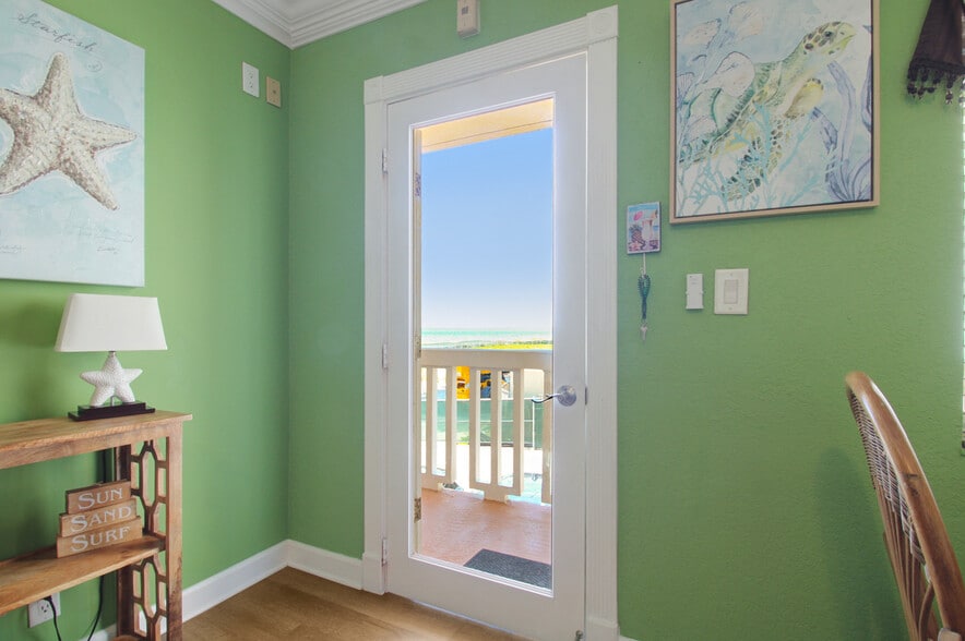 More Photos Of 3401 NE 10th St, Pompano Beach Hotel For Sale