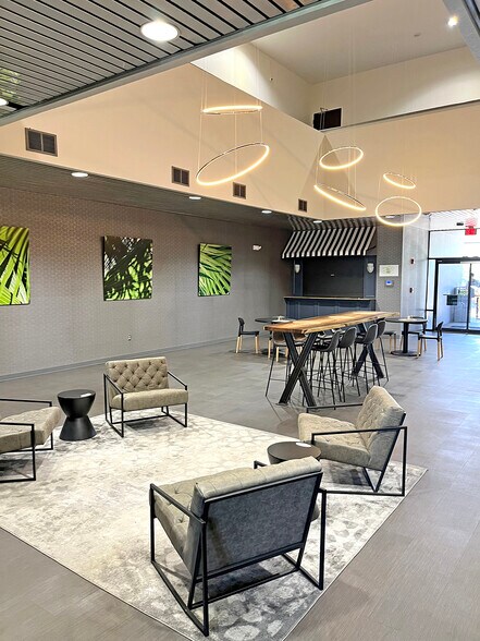 More Photos Of 5005 W Laurel St, Tampa Office For Lease