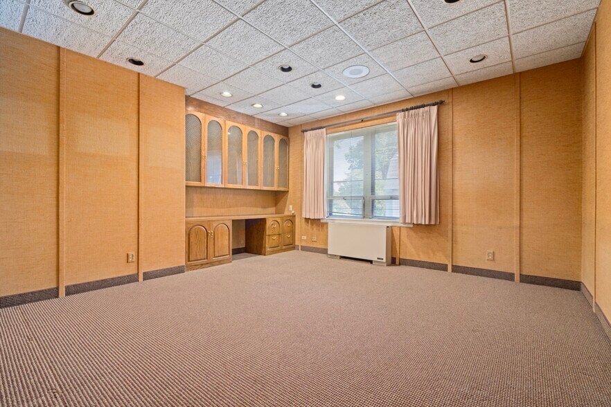 More Photos Of 609 Farmington Ave, Hartford Medical For Lease