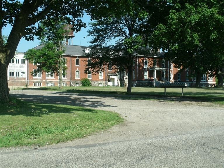 More Photos Of 2940 Cambria Rd, Hillsdale Apartments For Sale