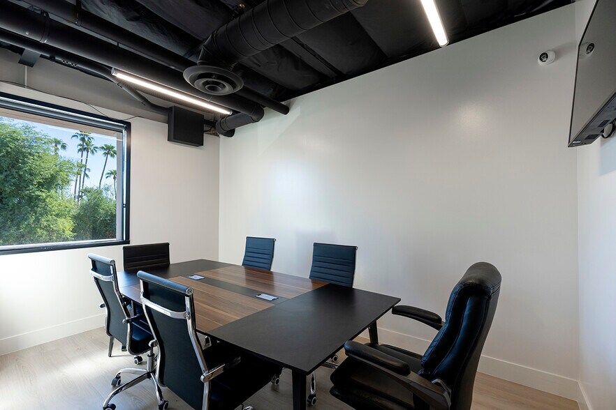 More Photos Of 11111 N Scottsdale Rd, Scottsdale Office For Sale