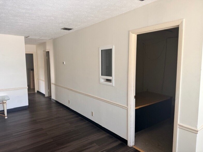 More Photos Of 123 East Coast Ave, Hypoluxo Light Distribution For Lease