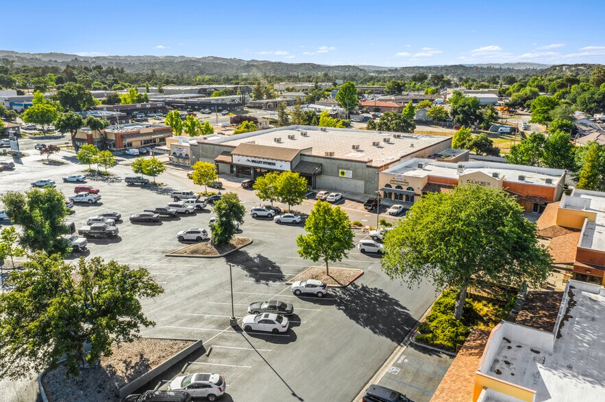More Photos Of 8665 El Camino Real, Atascadero Health Club For Sale