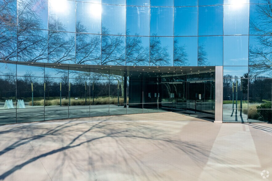 More Photos Of 14200 Shady Grove Rd, Rockville Office For Lease