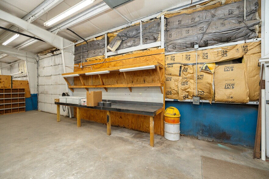 More Photos Of 130 E 10th Ave, South Hutchinson Industrial For Sale