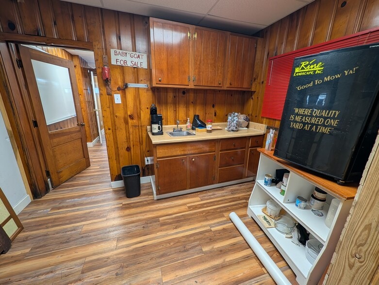 More Photos Of 67 Brenner Ave, Dayton Warehouse For Sale