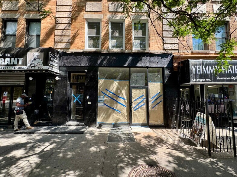 Primary Photo Of 639 Rogers Ave, Brooklyn Storefront Retail Residential For Lease