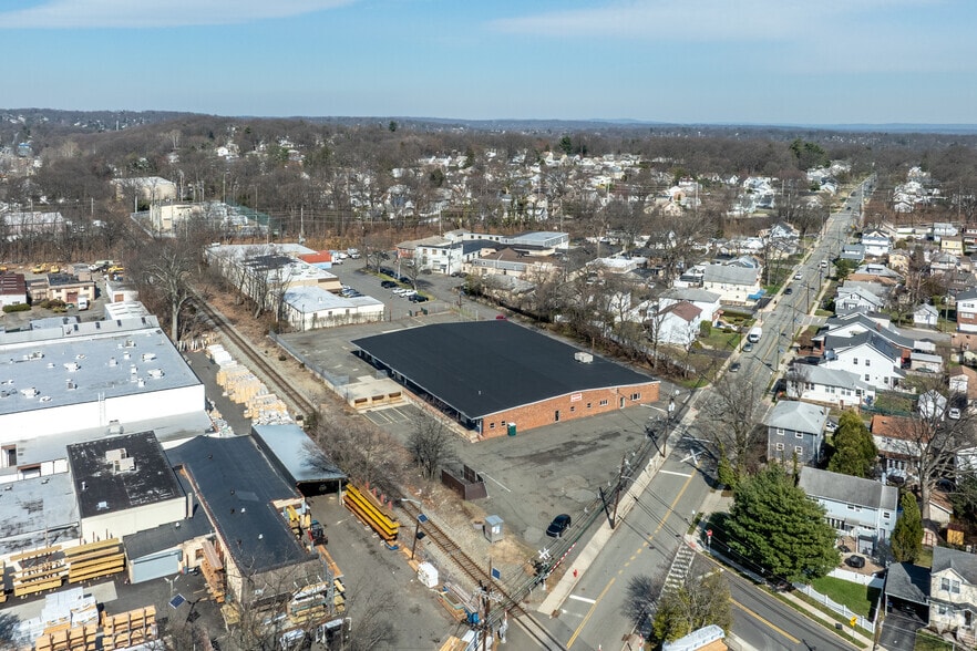 More Photos Of 185 Van Winkle Ave, Hawthorne Warehouse For Sale