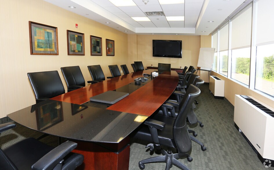 More Photos Of 400 Garden City Plz, Garden City Office For Lease