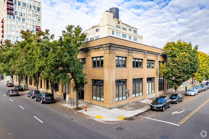 Primary Photo Of 555 NW Park Ave, Portland Apartments For Lease