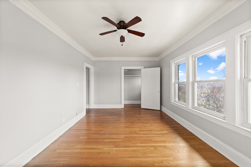 More Photos Of 1690 Eddington Rd, Cleveland Heights Apartments For Sale