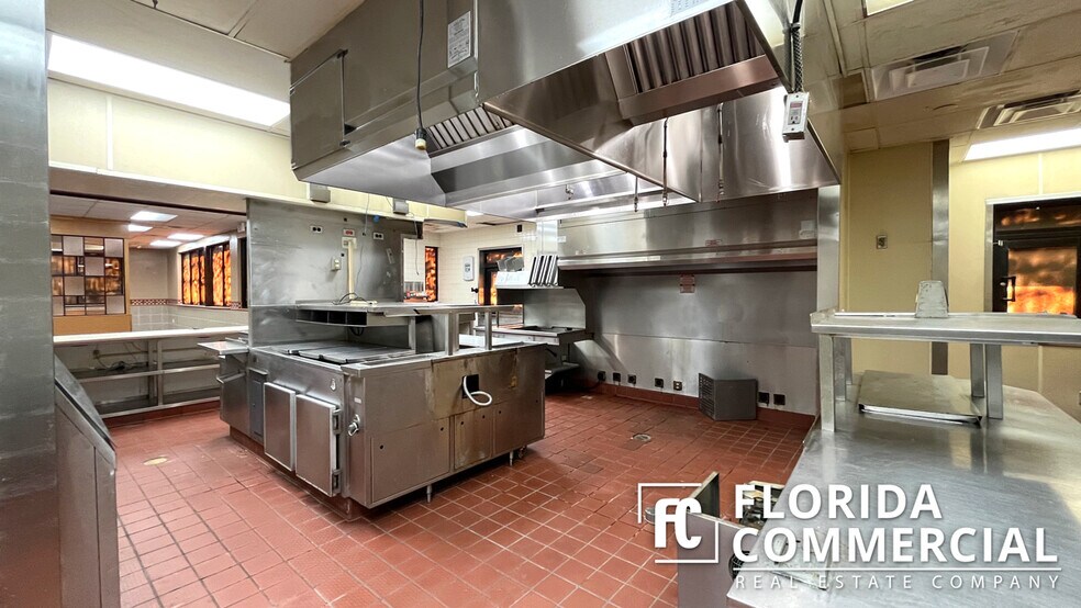 More Photos Of 726 SW Federal Hwy, Stuart Fast Food For Lease