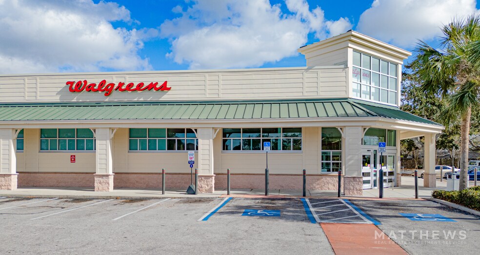 More Photos Of 5 Patricia Ave, Dunedin Drugstore For Sale