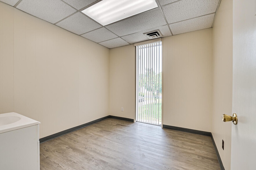 More Photos Of 451 S Washington Ave, Piscataway Medical For Lease