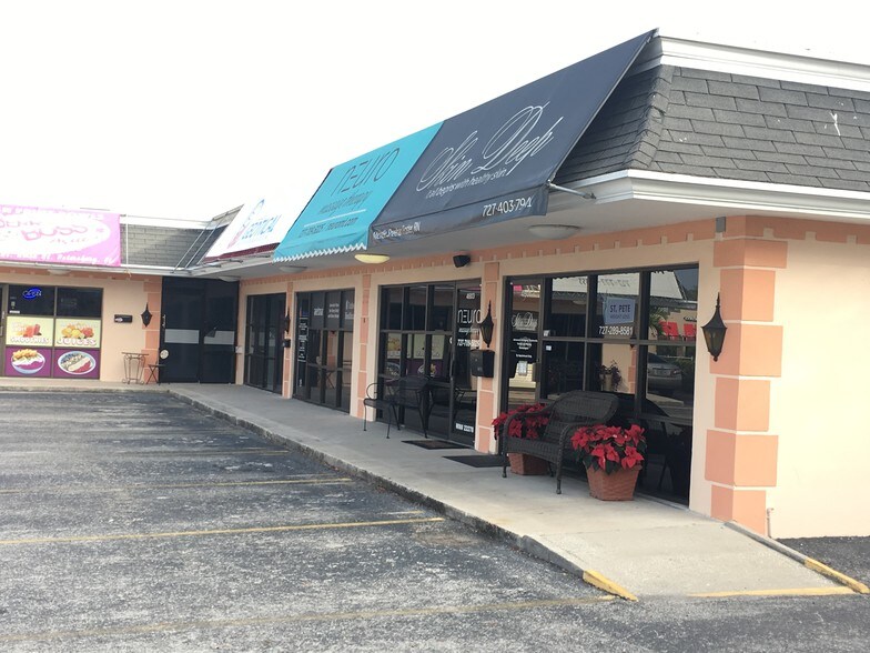 More Photos Of 4601 4th St N, Saint Petersburg Storefront Retail Office For Lease