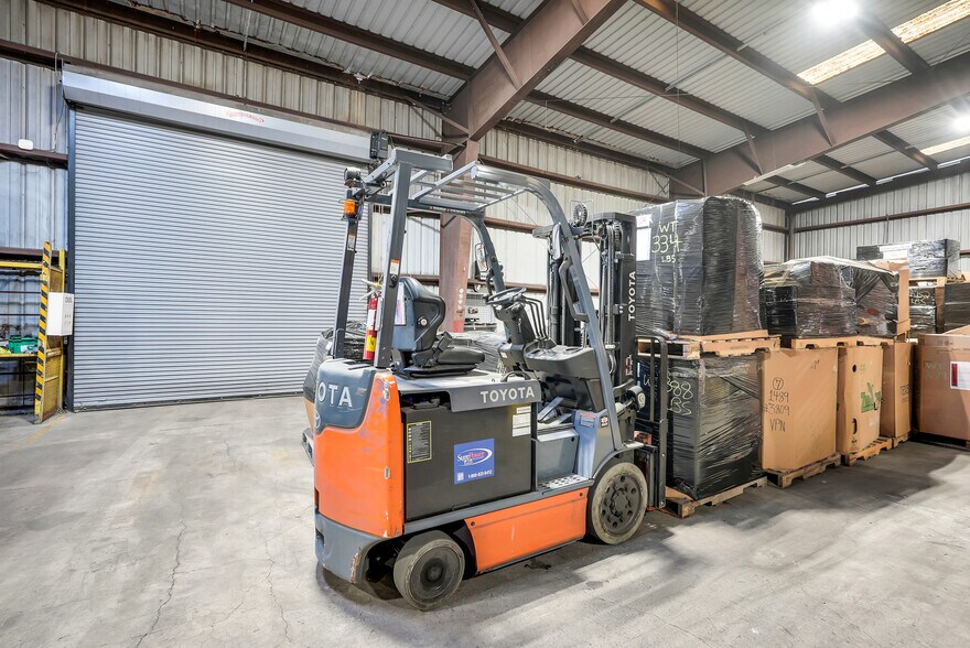 More Photos Of 1313 Rogers St, Savannah Service For Sale