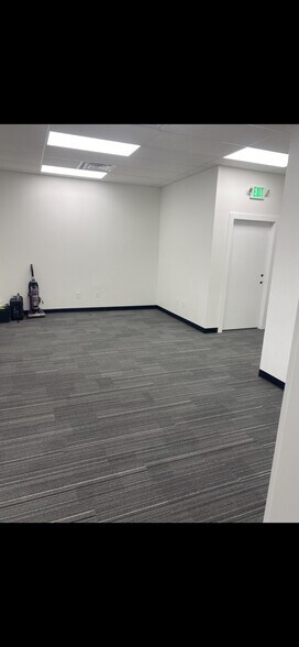 More Photos Of 5602 S Hwy 97, Sand Springs Office For Lease