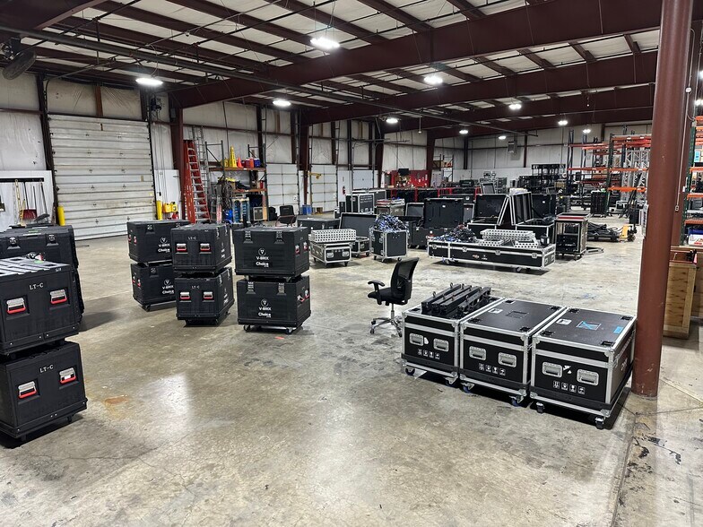 More Photos Of 30 Wright Ave, Lititz Warehouse For Lease