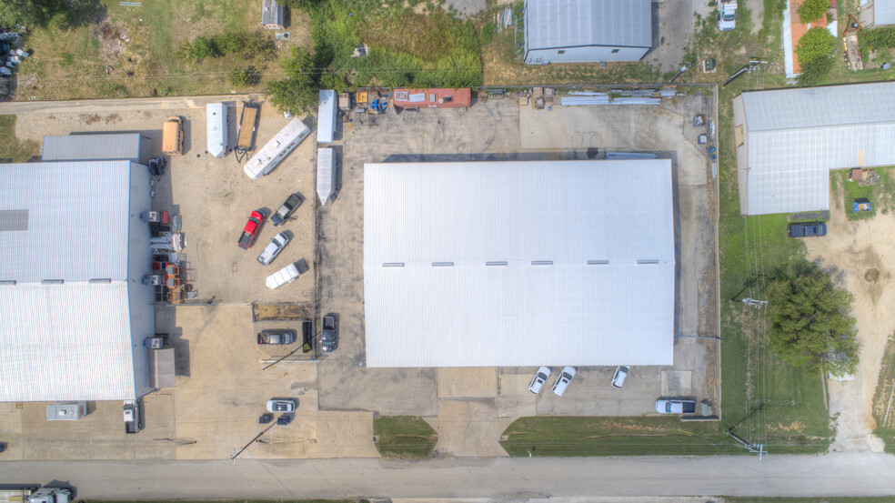 More Photos Of 11578 Airway Blvd, Roanoke Warehouse For Sale
