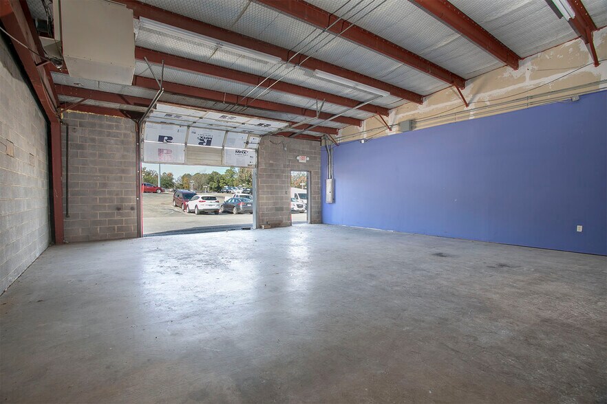 More Photos Of 3215-3235 S Southwest Loop 323, Tyler Unknown For Sale