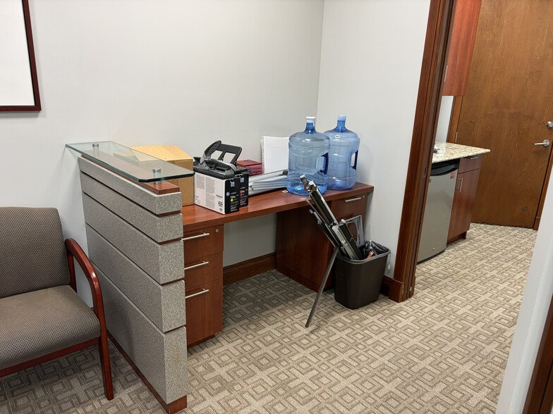 More Photos Of 1961 NW 150th Ave, Pembroke Pines Office For Lease