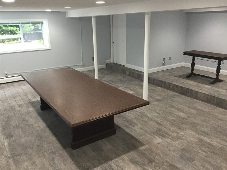 More Photos Of 127 Cedar St, Branford Medical For Sale