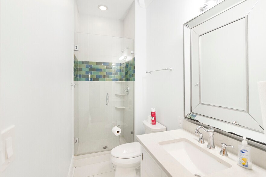 More Photos Of 326 S Hyde Park Ave, Tampa Office Residential For Sale