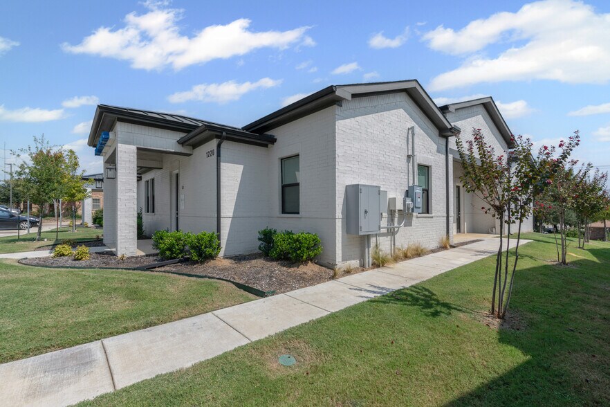 More Photos Of 1220 N Kimball Ave, Southlake Office For Sale