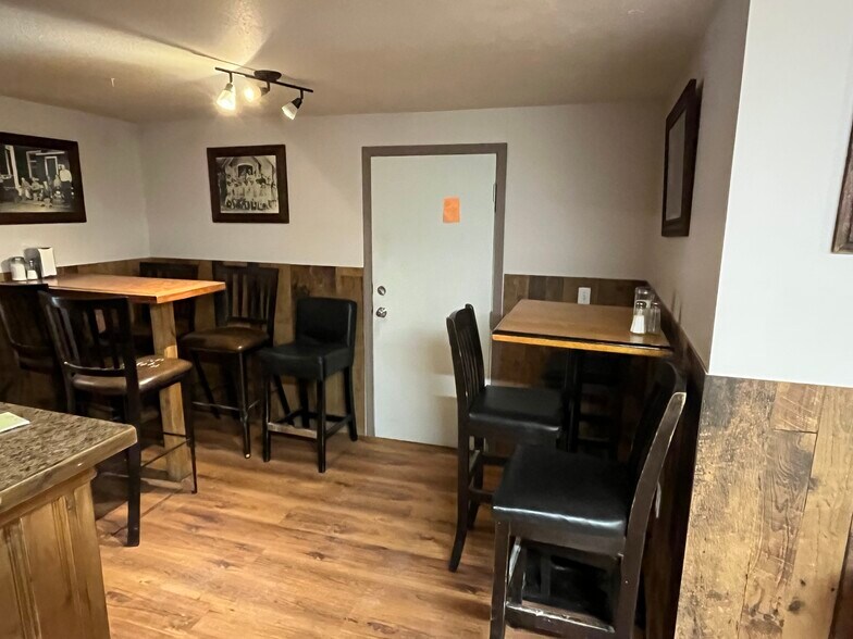 More Photos Of 2600 Otter Av, Tulameen Restaurant For Sale
