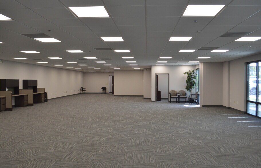 More Photos Of 1657 Murfreesboro Rd, Nashville Flex For Sale