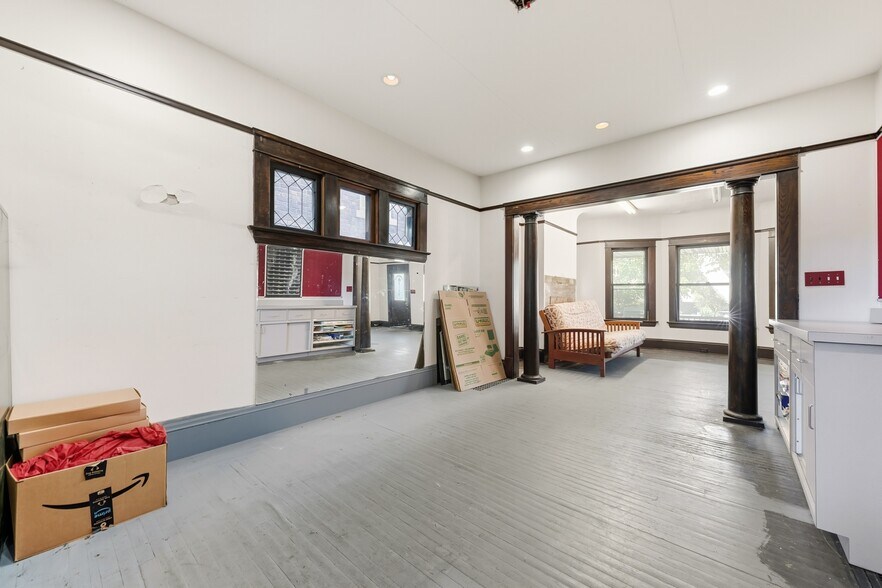 More Photos Of 12406 Larchmere Blvd, Cleveland General Retail For Sale