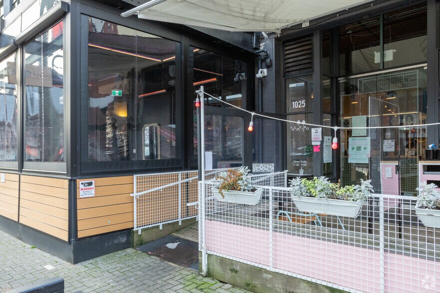 More Photos Of 1028-1030 Hamilton St, Vancouver Office For Sale