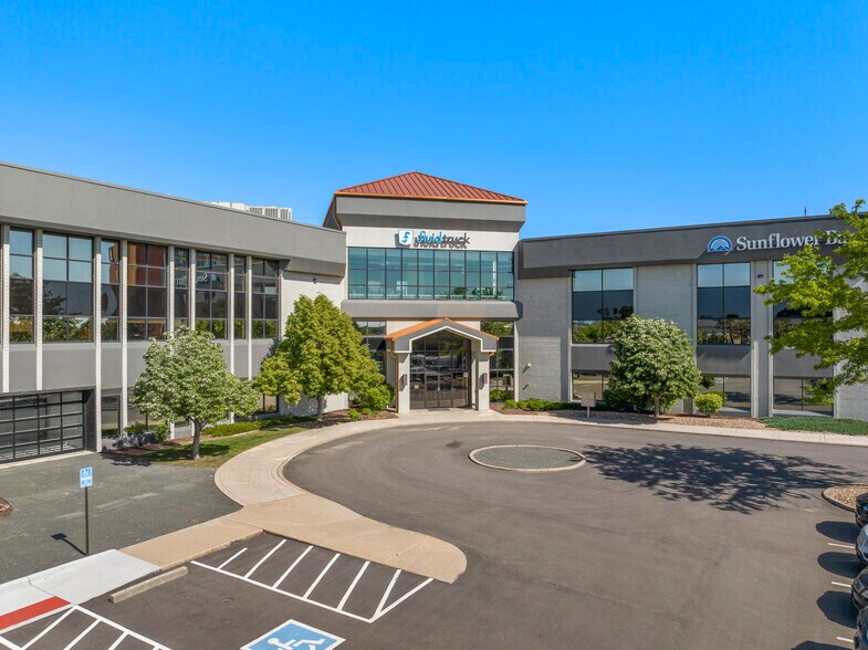 More Photos Of 400 W 48th Ave, Denver Office For Sale