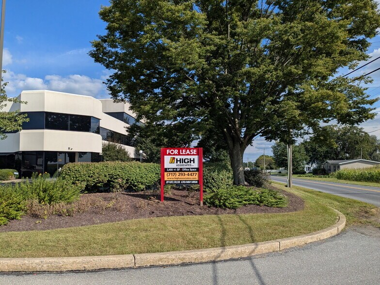 Primary Photo Of 125 Peters Rd, New Holland Office For Lease