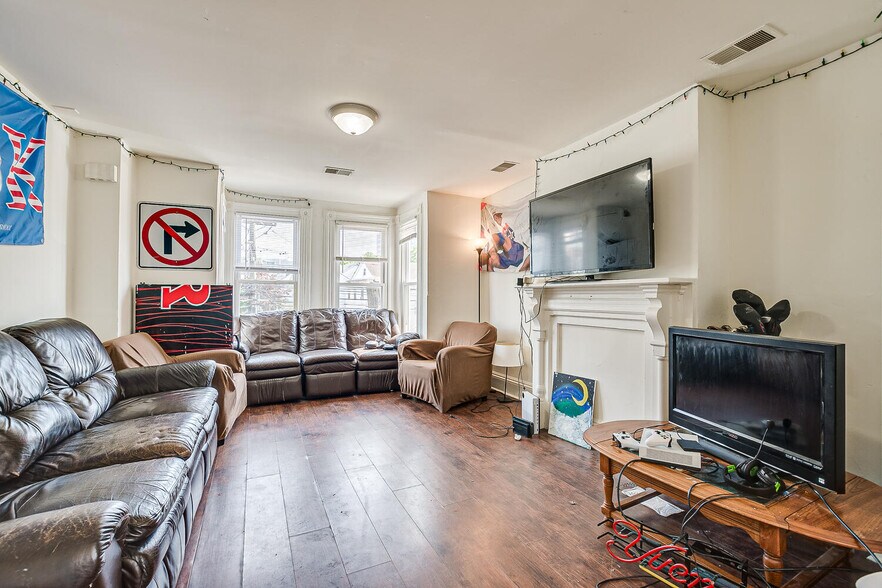 More Photos Of 173 Hamilton St, New Brunswick Specialty For Sale