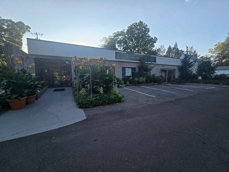 Primary Photo Of 1 Technology Plz, Norwalk Light Distribution For Lease