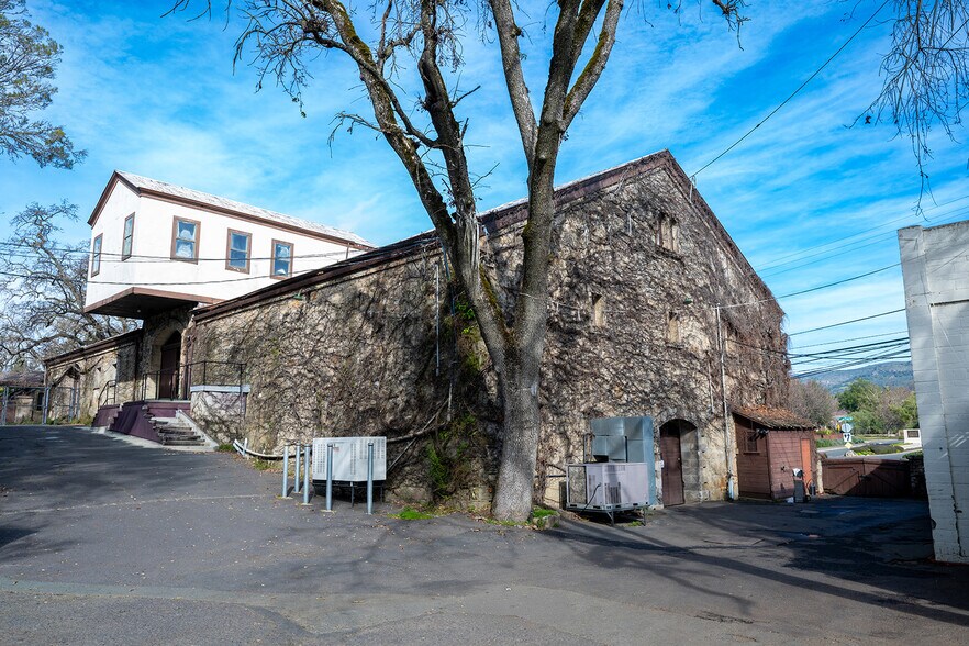 More Photos Of 1019-1091 Atlas Peak Rd, Napa Winery Vineyard For Lease