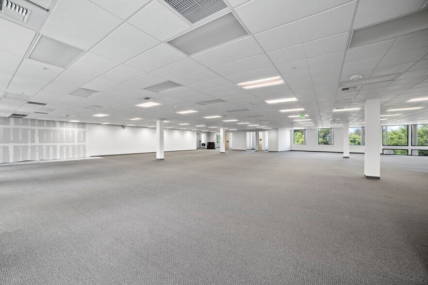 More Photos Of 8 Hughes, Irvine Office For Lease