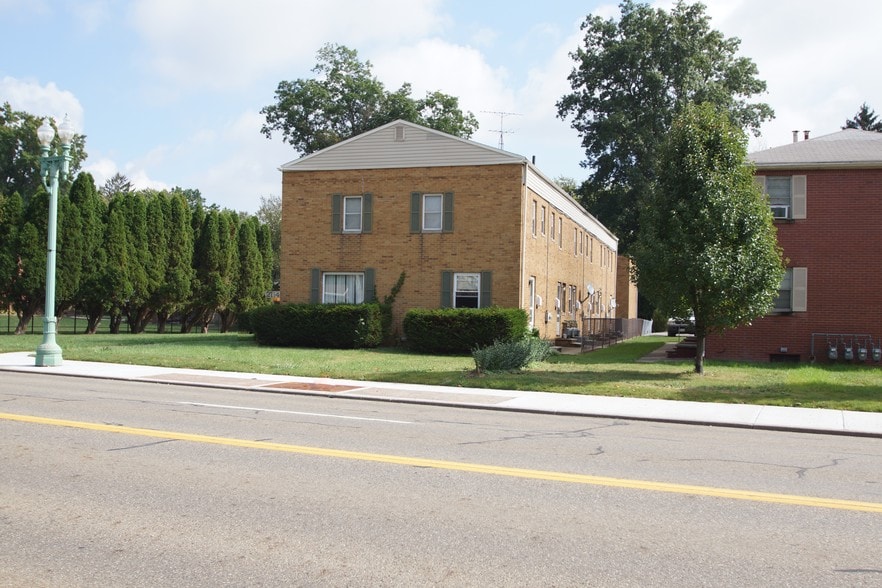 More Photos Of 2114 Market Ave N, Canton Apartments For Sale