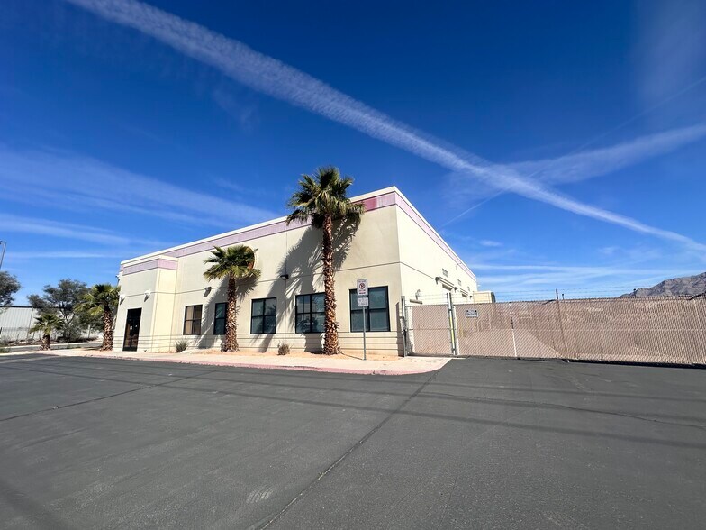 More Photos Of 2980 Marion Dr, Las Vegas Warehouse For Lease