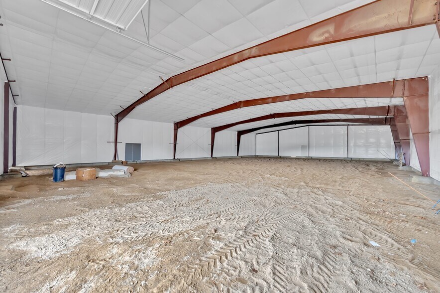 More Photos Of 833 Rice St, Leslie Warehouse For Sale