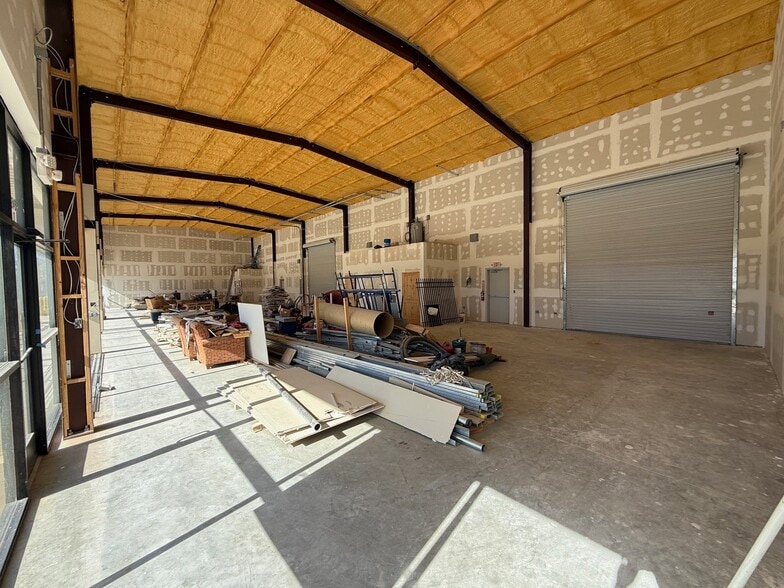 More Photos Of 18487 Highway 105, Cleveland General Retail For Lease