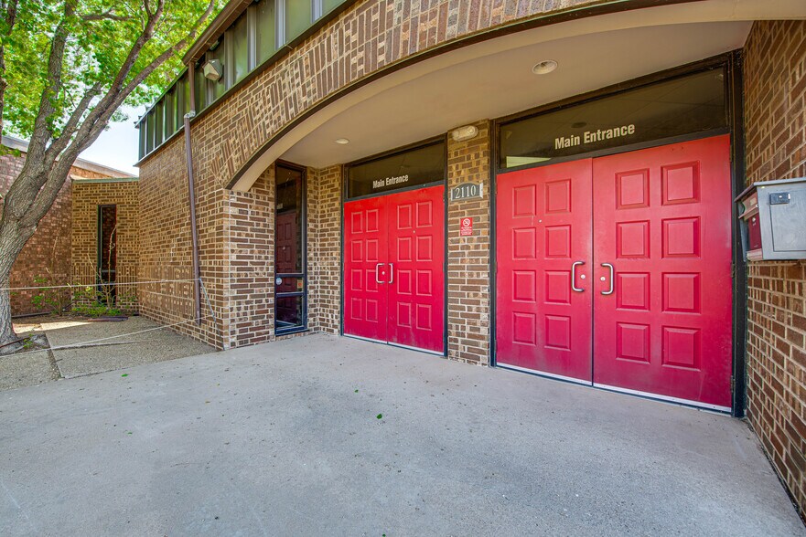 More Photos Of 2110 E 10th St, Odessa Specialty For Sale