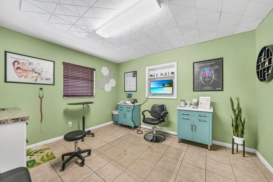More Photos Of 303 E Gibson St, Arcadia Medical For Sale