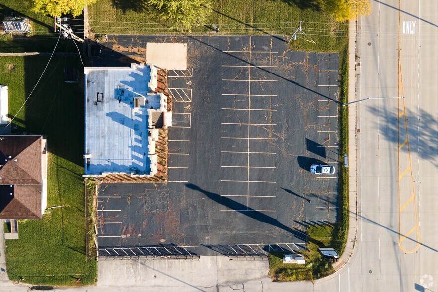 More Photos Of 8350 S 88th Ave, Justice Restaurant For Sale