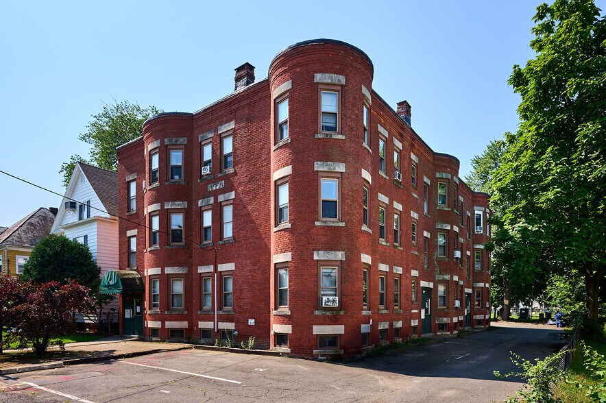 Primary Photo Of 18 Orchard St, Northampton Apartments For Sale