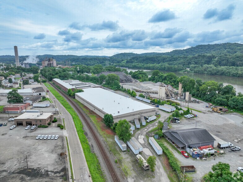 More Photos Of 997 Sherosky Way, Springdale Manufacturing For Sale