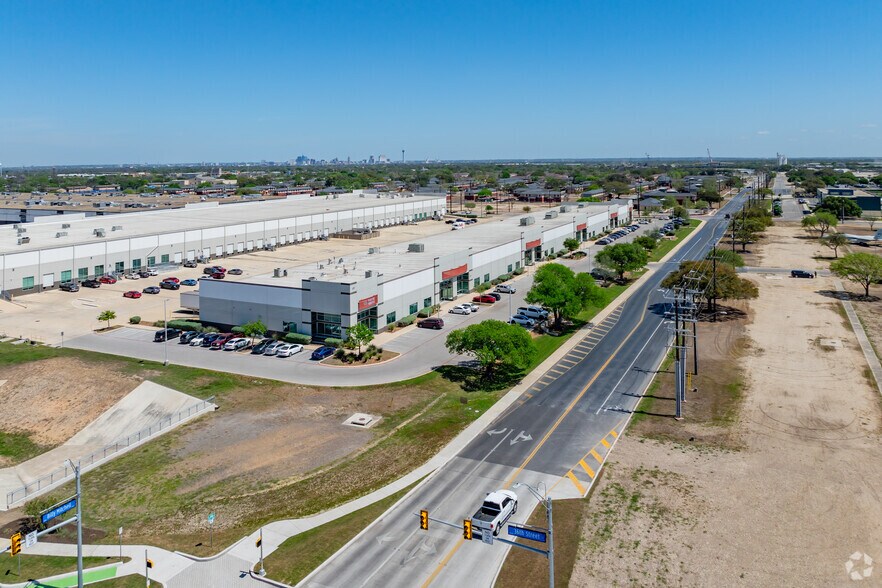 More Photos Of 639 Billy Mitchell Blvd, San Antonio Service For Lease